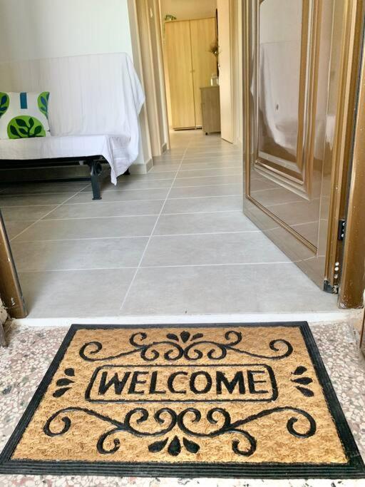 Lovely Apartment By The Sea 2 ….. Epanomi Bagian luar foto