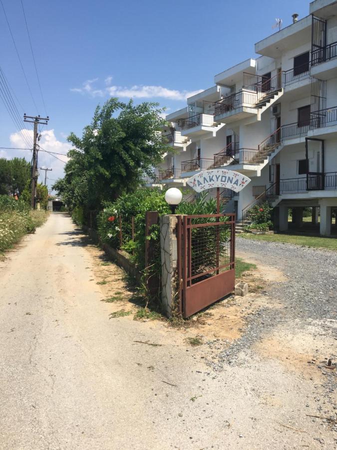 Lovely Apartment By The Sea 2 ….. Epanomi Bagian luar foto