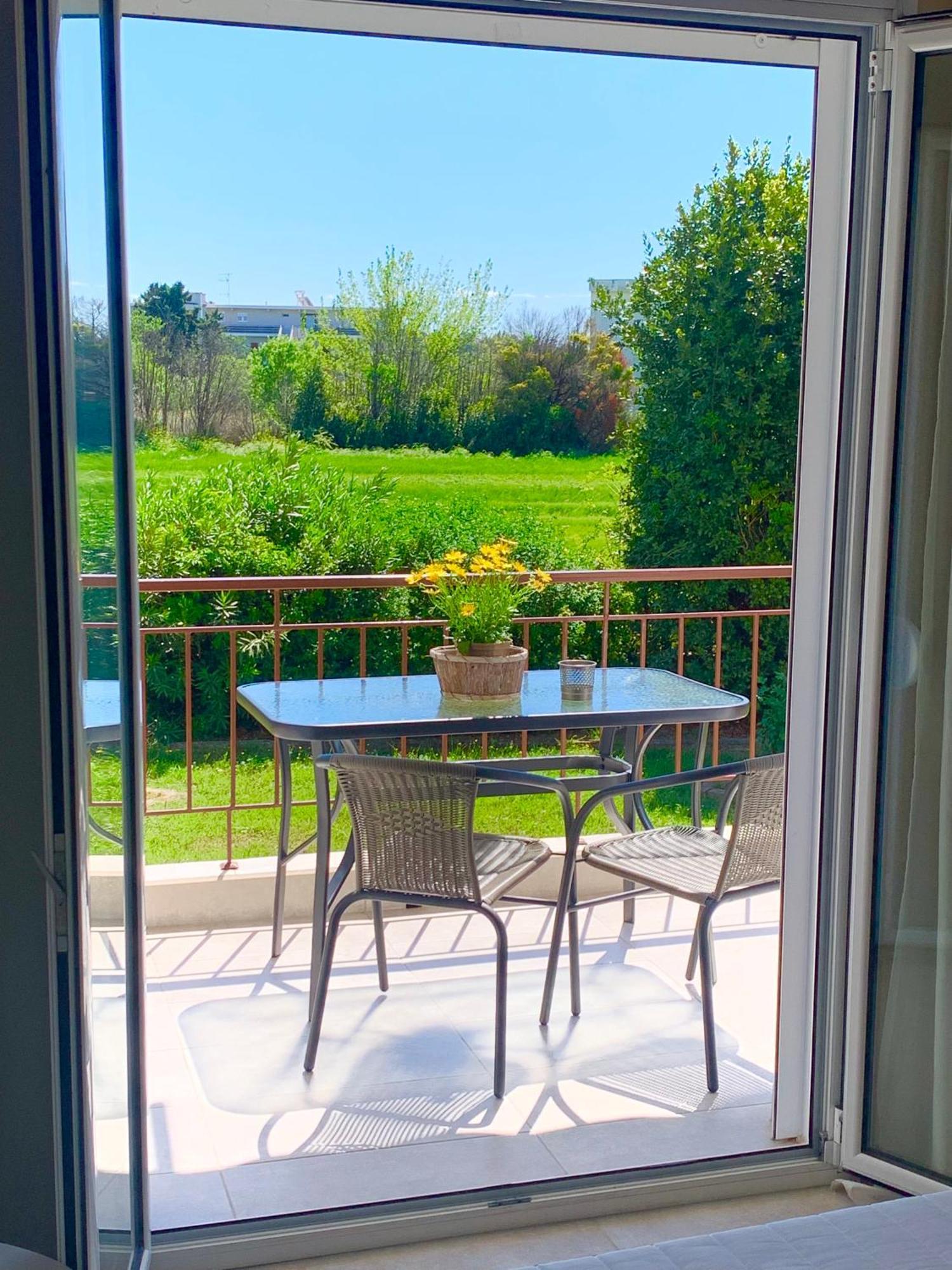 Lovely Apartment By The Sea 2 ….. Epanomi Bagian luar foto